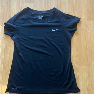 Nike women’s top